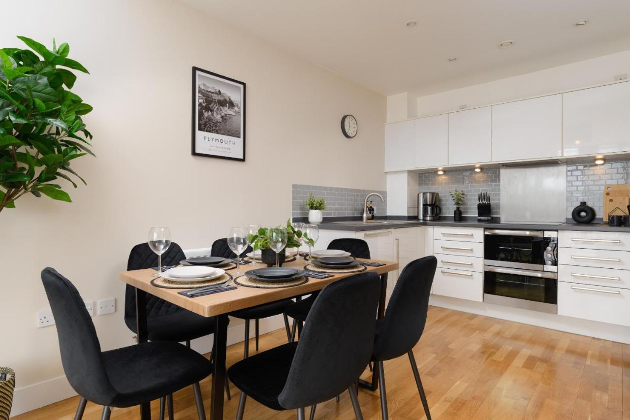 Premium Apartment - Allocated Parking - Great Location Πλίμουθ Εξωτερικό φωτογραφία