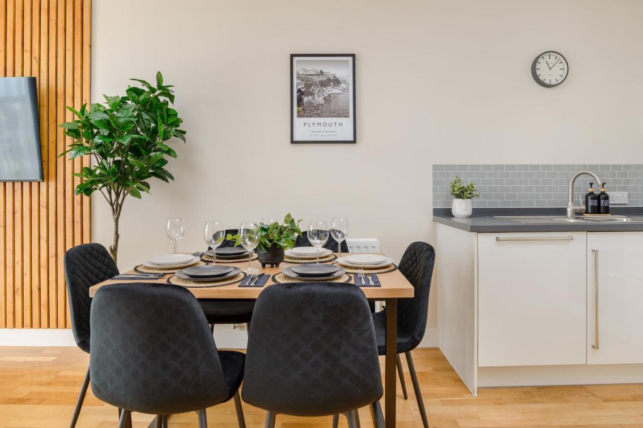 Premium Apartment - Allocated Parking - Great Location Πλίμουθ Εξωτερικό φωτογραφία