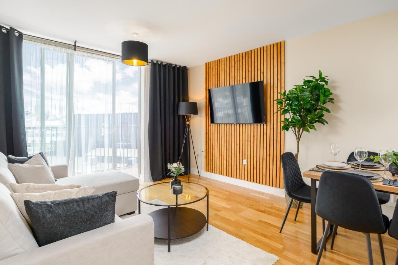Premium Apartment - Allocated Parking - Great Location Πλίμουθ Εξωτερικό φωτογραφία