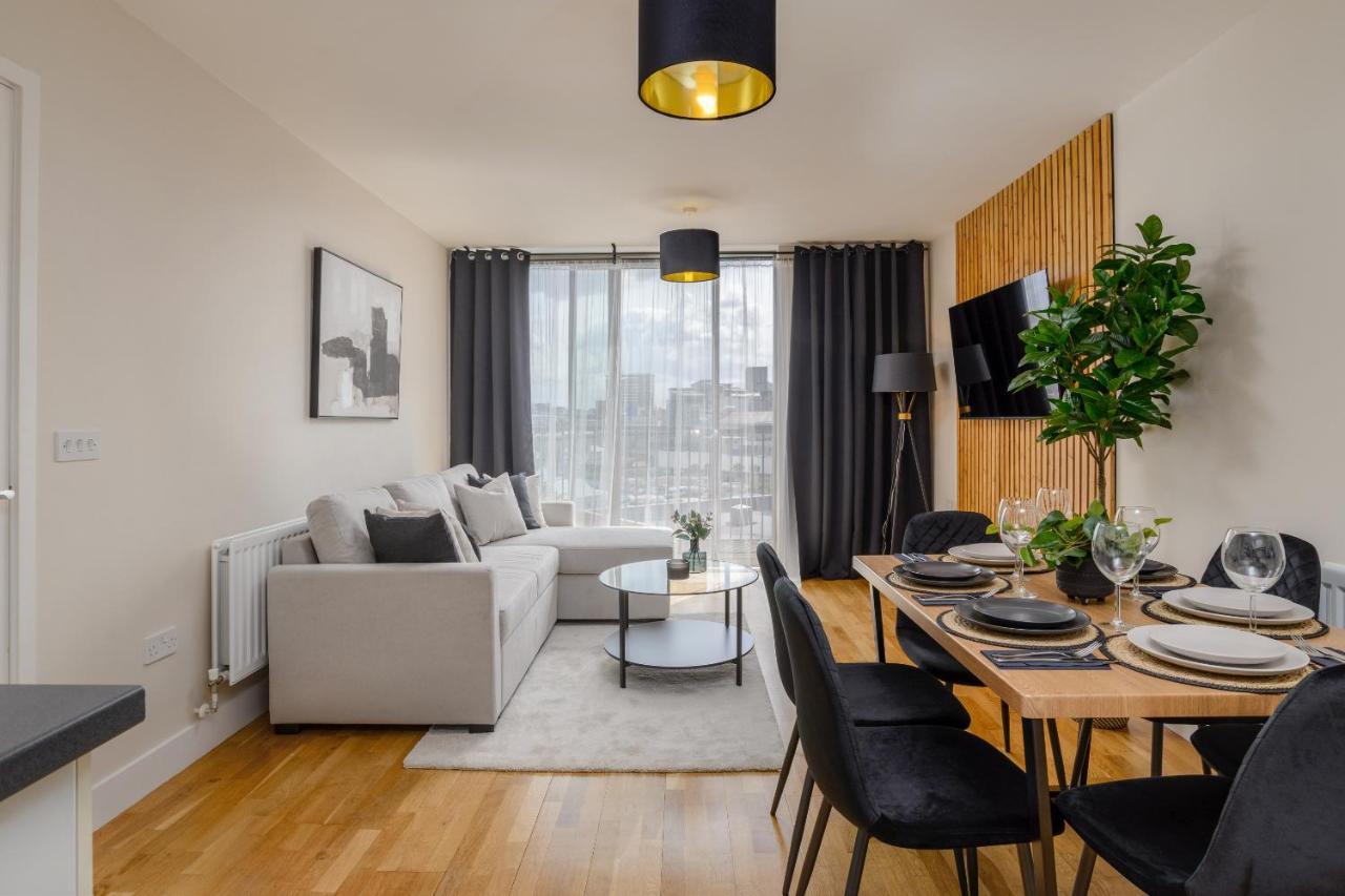 Premium Apartment - Allocated Parking - Great Location Πλίμουθ Εξωτερικό φωτογραφία