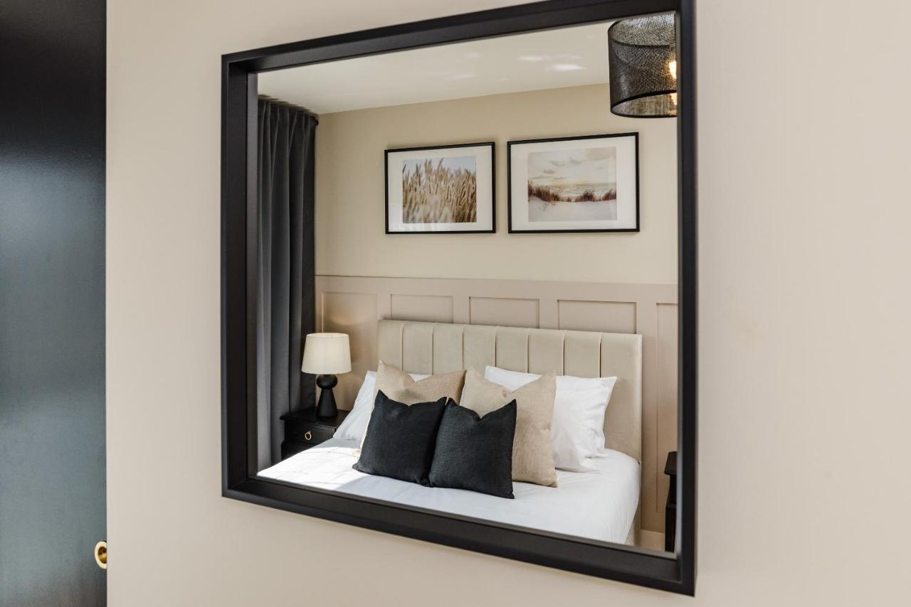 Premium Apartment - Allocated Parking - Great Location Πλίμουθ Εξωτερικό φωτογραφία