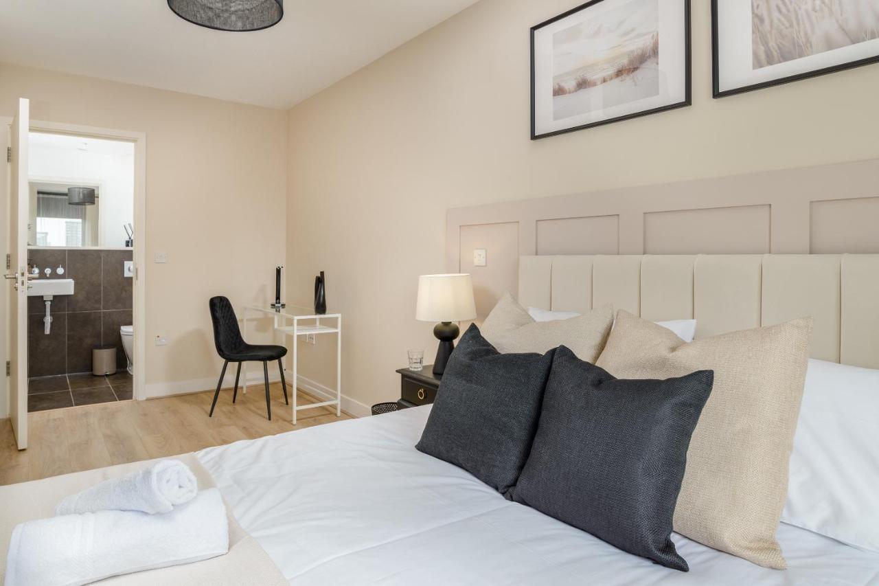 Premium Apartment - Allocated Parking - Great Location Πλίμουθ Εξωτερικό φωτογραφία