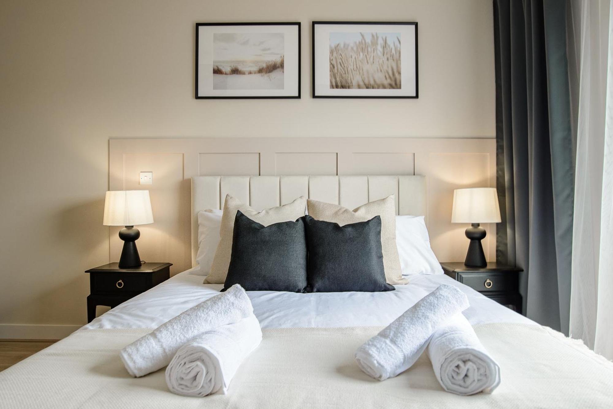 Premium Apartment - Allocated Parking - Great Location Πλίμουθ Εξωτερικό φωτογραφία