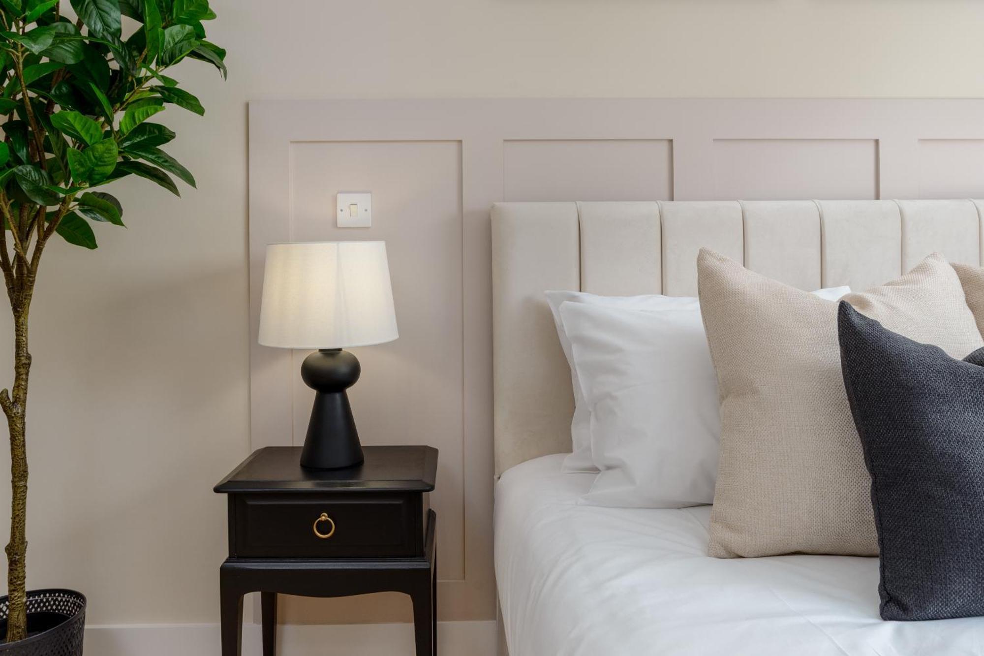 Premium Apartment - Allocated Parking - Great Location Πλίμουθ Εξωτερικό φωτογραφία